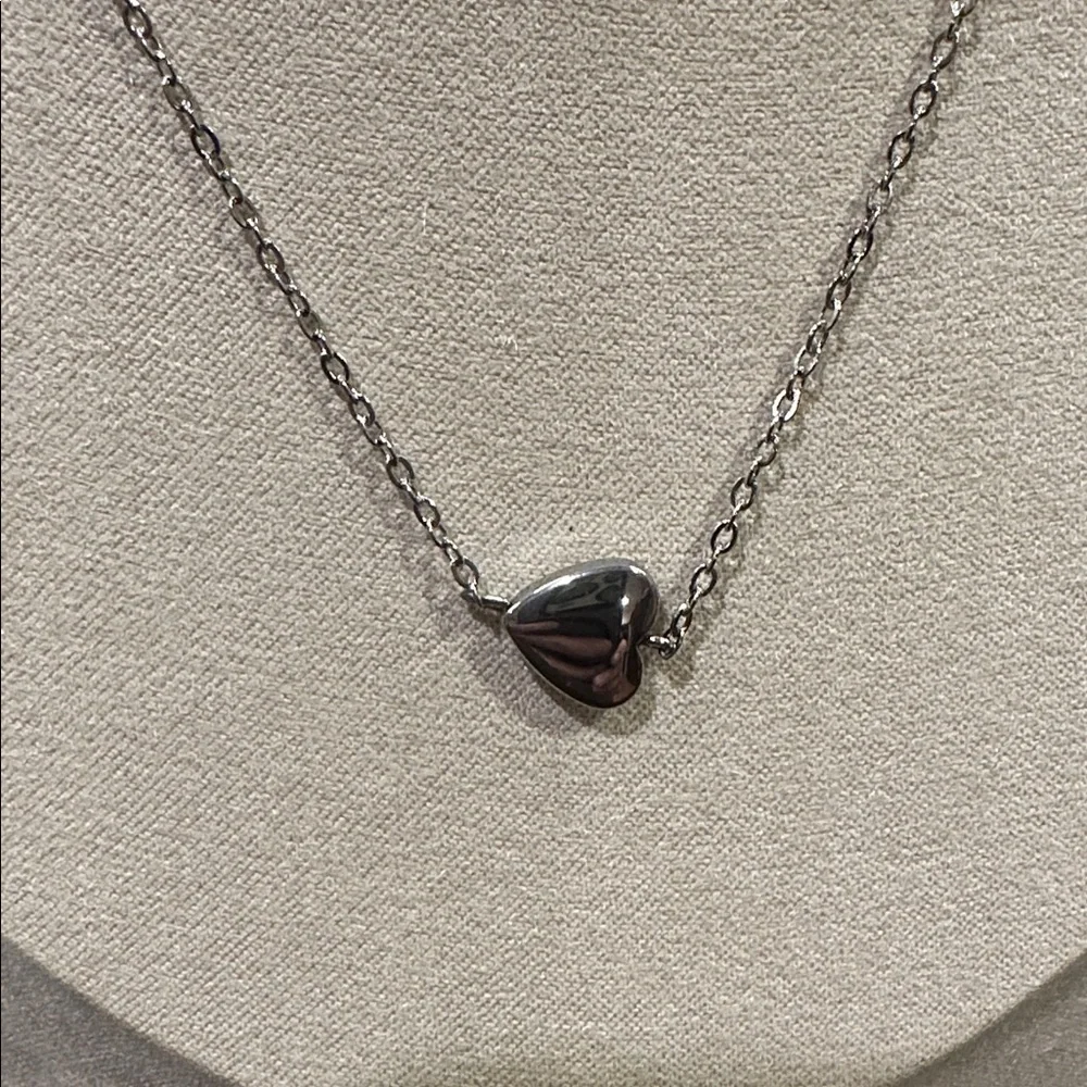 Harriet Ave Jewels Silver Heart Necklace